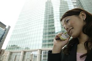 ビジネスマナー研修の重要性と効果的な取り組み方を解説